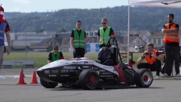 Sinh viên Thụy Sỹ phá kỷ lục thế giới về khả năng tăng tốc ô tô điện