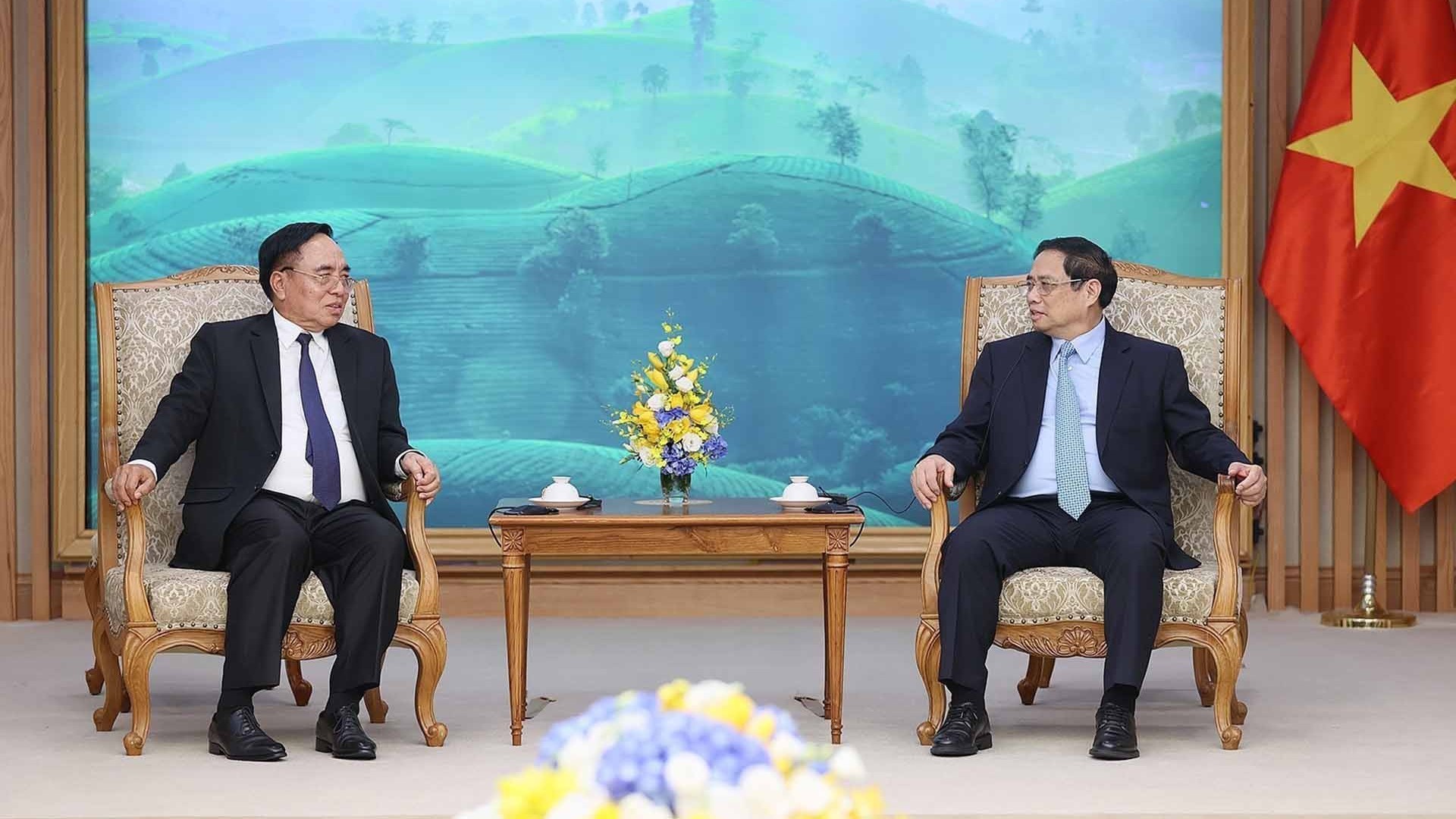 Thủ tướng Phạm Minh Chính: Việt Nam luôn kề vai sát cánh, hết sức hỗ trợ Lào theo khả năng