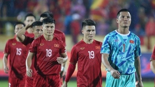 Câu chuyện về chặng đường thi đấu bóng đá chuyên nghiệp của thủ môn Nguyễn Đình Triệu