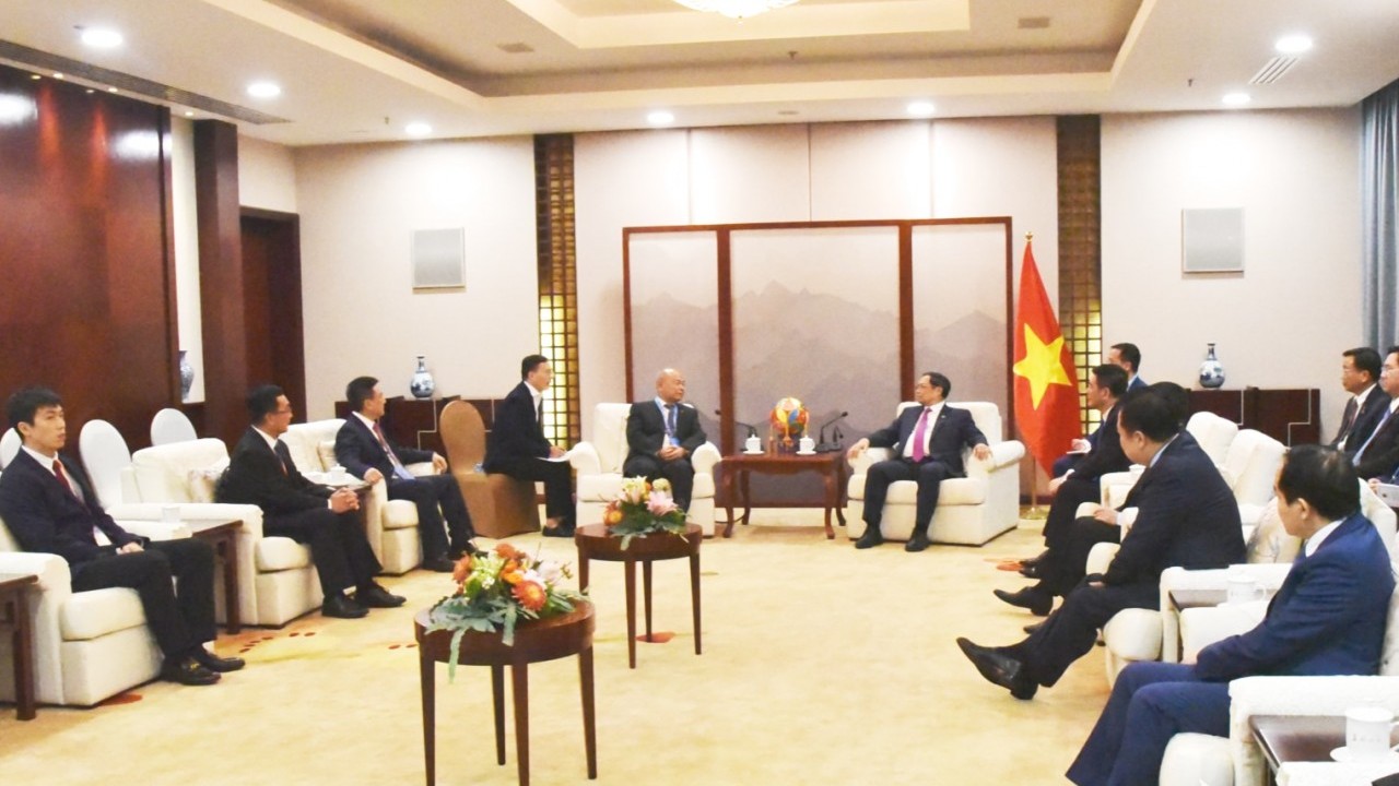 Thủ tướng Phạm Minh Chính tiếp Lãnh đạo Tập đoàn Đường sắt và Tập đoàn Xây dựng Điện lực Trung Quốc