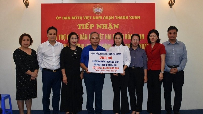 Cộng đồng người Việt tại Czech hỗ trợ các nạn nhân vụ cháy chung cư mini tại Hà Nội
