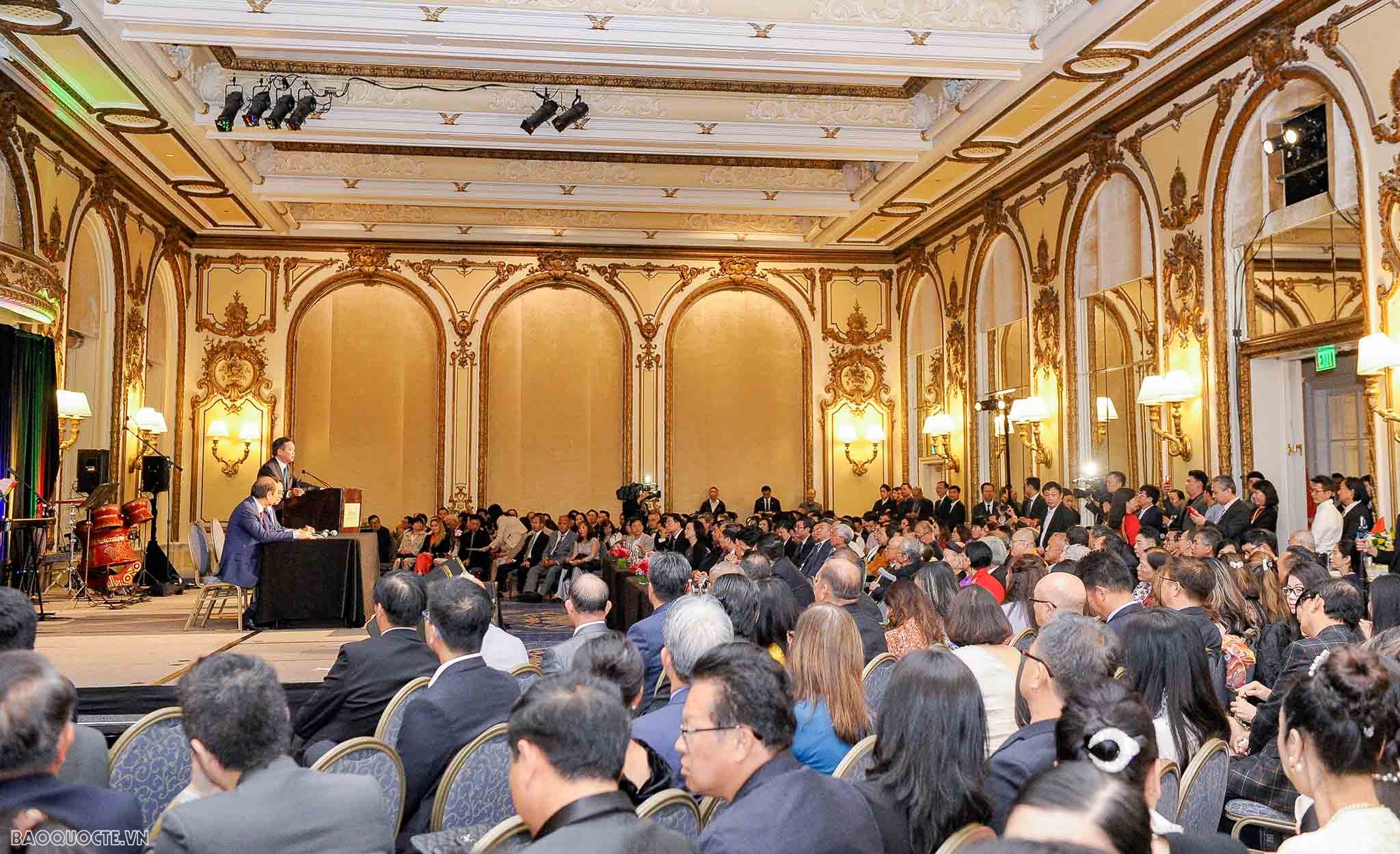 PM Pham Minh Chinh meets Vietnamese community in US