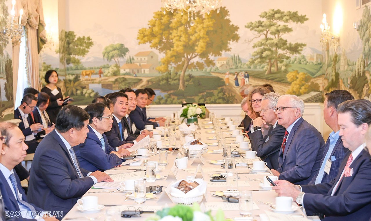 PM Pham Minh Chinh calls on US semiconductor firms to invest more in Vietnam