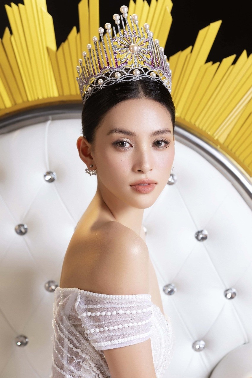 Nhan sắc ngày càng thăng hạng của Tiểu Vy sau 5 năm đăng quang Hoa hậu Việt Nam