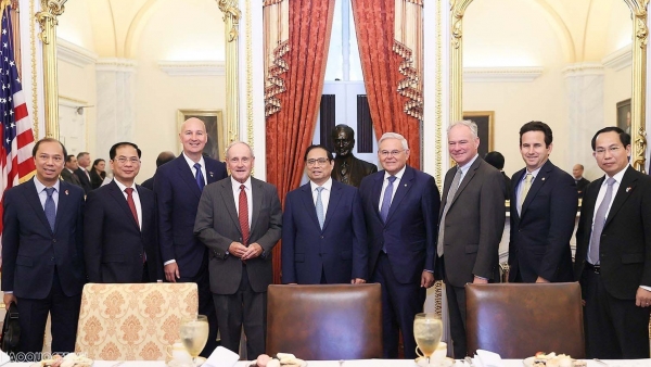 PM Pham Minh Chinh meets leaders of US Senate Committee on Foreign Relations