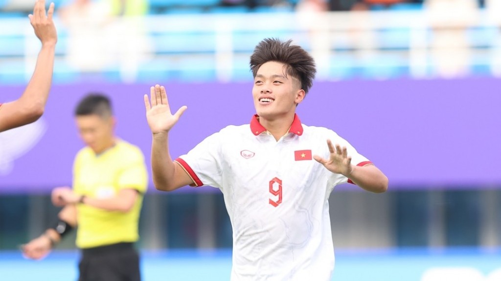 Bóng đá nam ASIAD 19: Sự trưởng thành của Quốc Việt, chân sút có kỹ thuật tốt, tốc độ cao và tư duy chơi bóng hiện đại