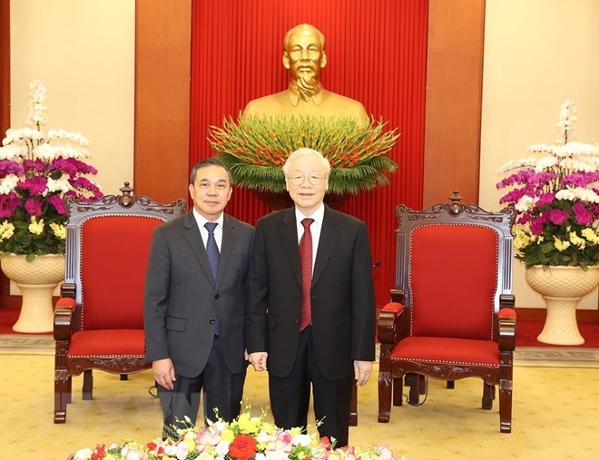 General Secretary Nguyen Phu Trong receives outgoing Lao Ambassador
