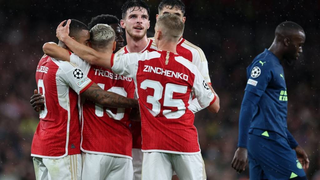 Champions League: Arsenal thắng đậm PSV Eindhoven, Sevilla hòa Lens