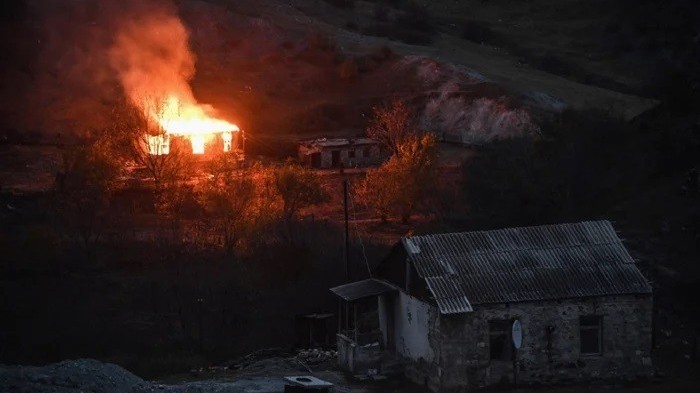 Căng thẳng Nagorno-Karabakh: Armenia tố Azerbaijan tiếp tục nổ súng ngay sau lệnh ngừng bắn vừa có hiệu lực, Baku bác bỏ cáo buộc