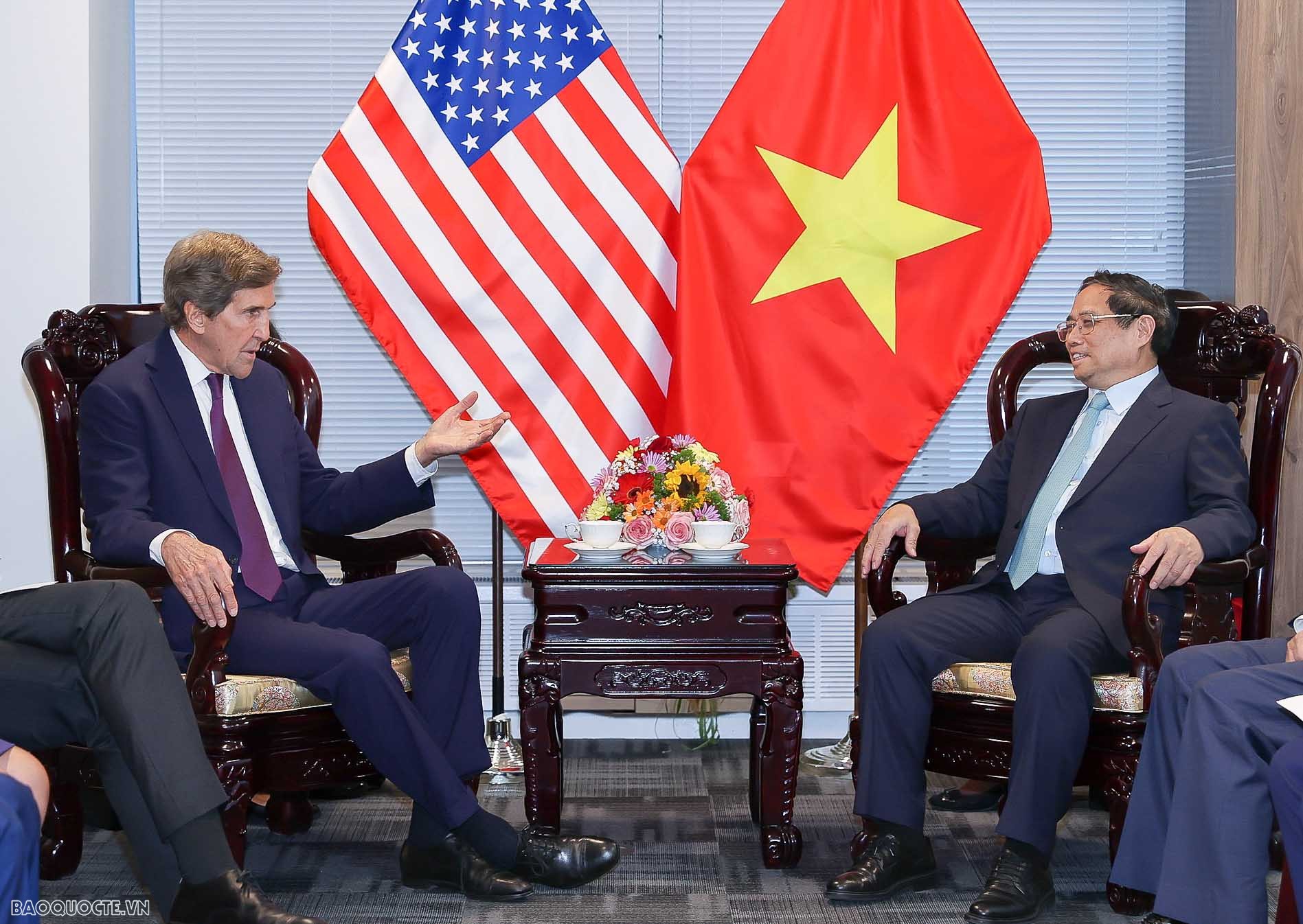 Thủ tướng Chính phủ Phạm Minh Chính tiếp  Đặc phái viên của Tổng thống Hoa Kỳ về khí hậu John Kerry