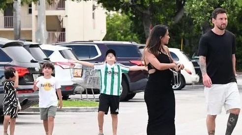 Lionel Messi tâm sự về gia đình nhỏ và mong ước muốn có thêm cô con gái
