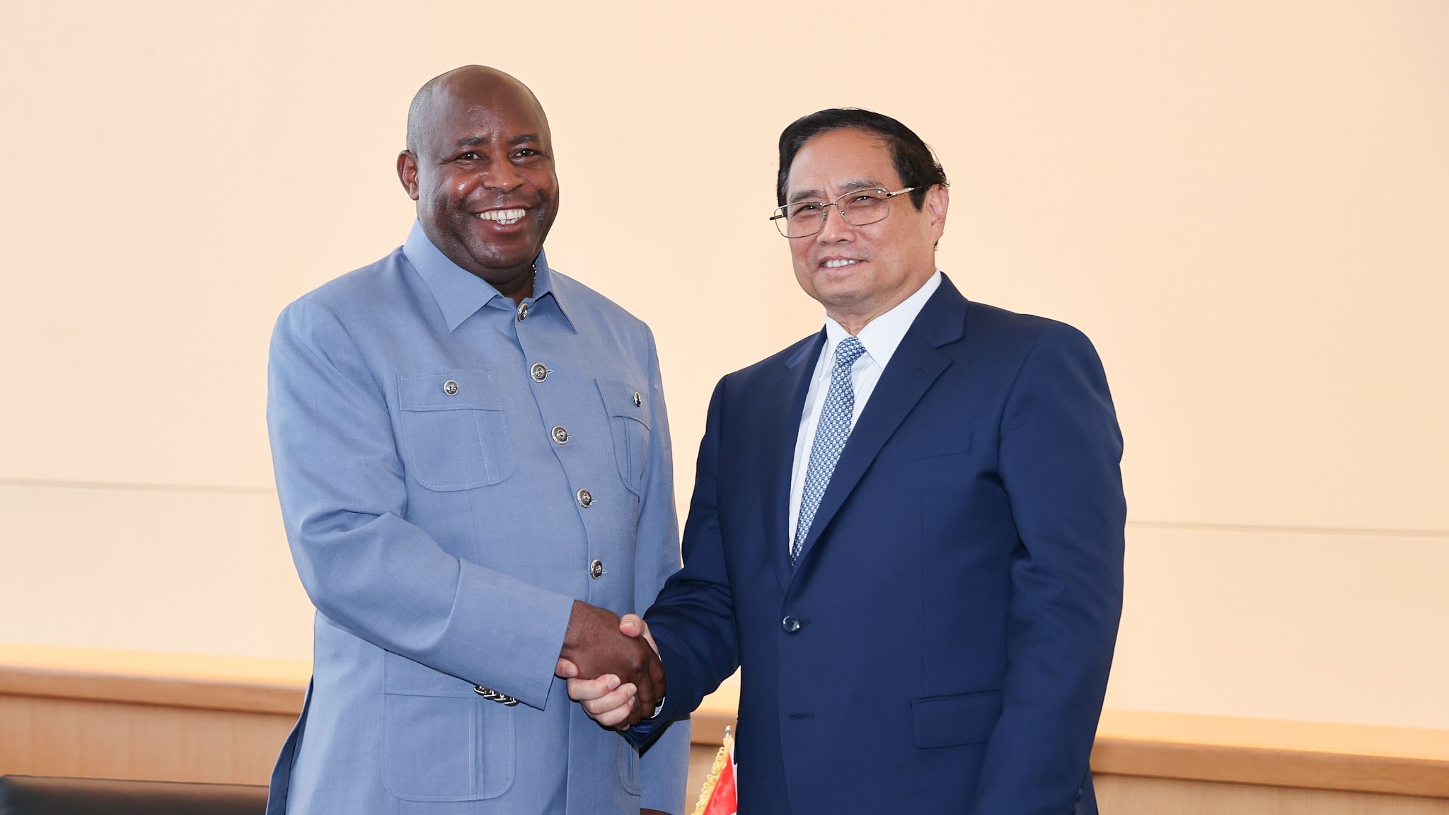 Việt Nam-Burundi nhất trí tăng cường thúc đẩy quan hệ, lấy thương mại, đầu tư làm trọng tâm