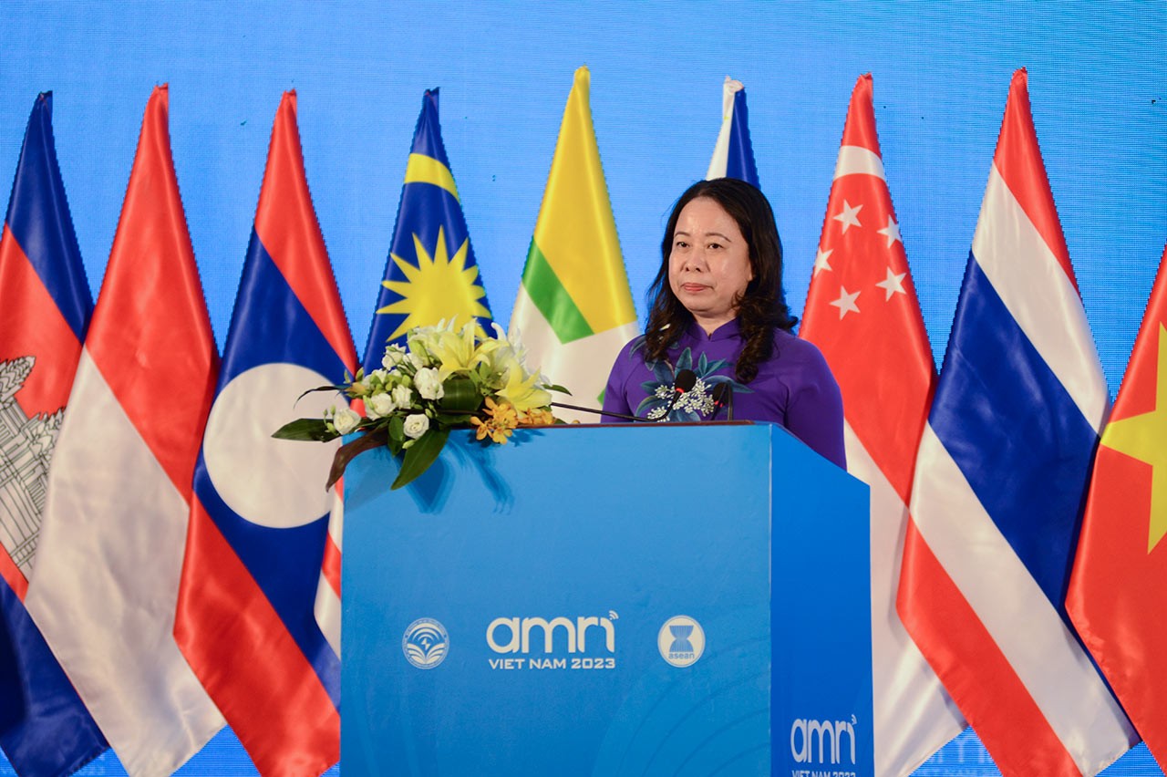 Phó Chủ tịch nước Võ Thị Ánh Xuân và các Bộ trưởng Thông tin ASEAN. (Nguồn: TTXVN)