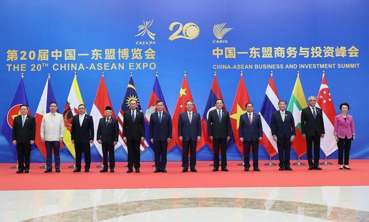 Review on external affairs from Sept.11-17: New chapter in Vietnam-US ties, PM’s attendance at CAEXPO, CABIS; 9th Young Parliamentarians Conference