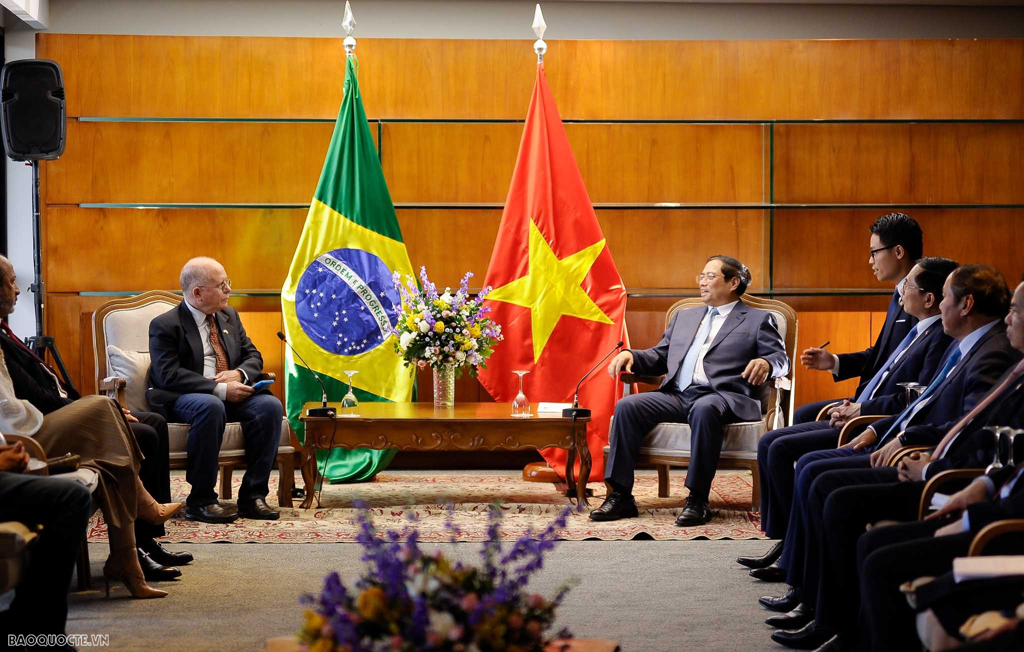 PM Pham Minh Chinh receives leaders of Communist Party of Brazil, Friendship Association