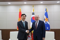 Hàn Quốc thúc đẩy ký kết thoả thuận quốc phòng với một quốc gia ‘anh em’