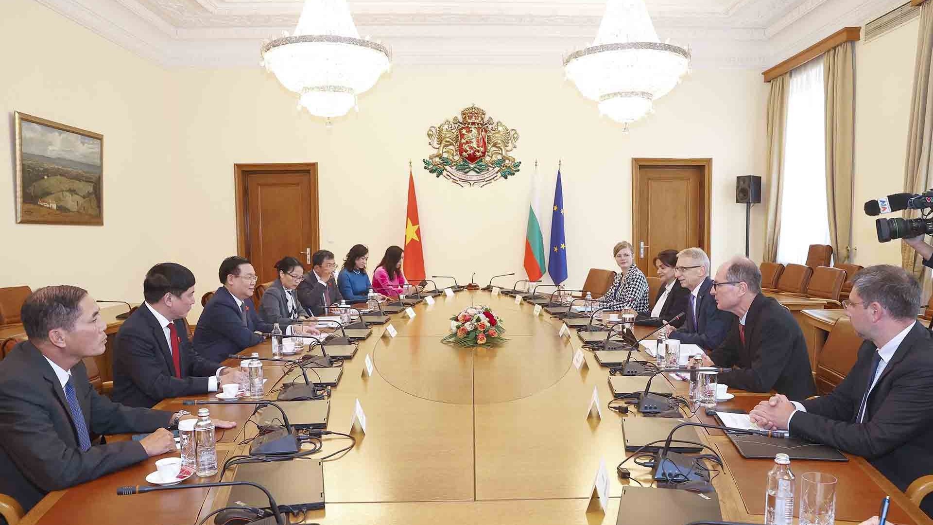 Việt Nam-Bulgaria quyết tâm nâng cao kim ngạch thương mại song phương theo hướng cân bằng, bền vững