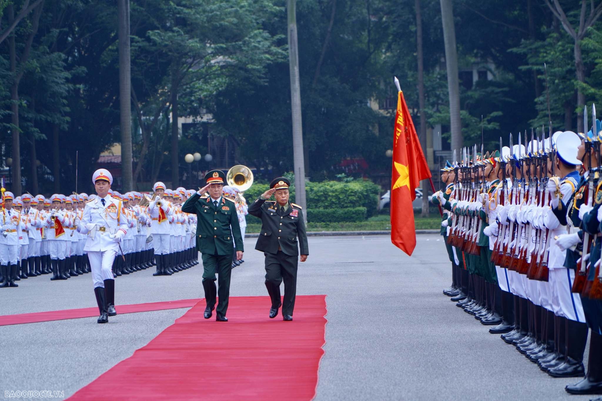 Thắt chặt hơn nữa tình gắn kết giữa quân đội Việt-Lào
