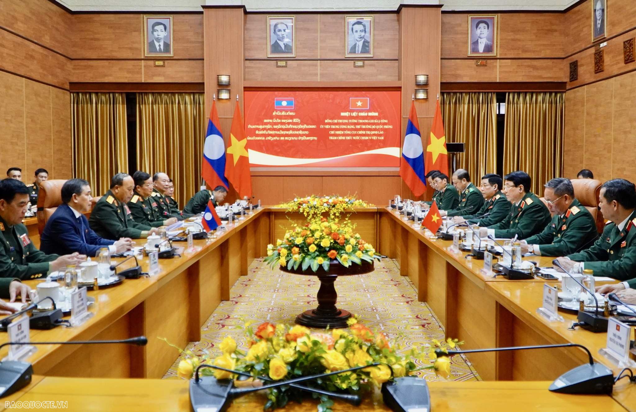 Thắt chặt hơn nữa tình gắn kết giữa quân đội Việt-Lào