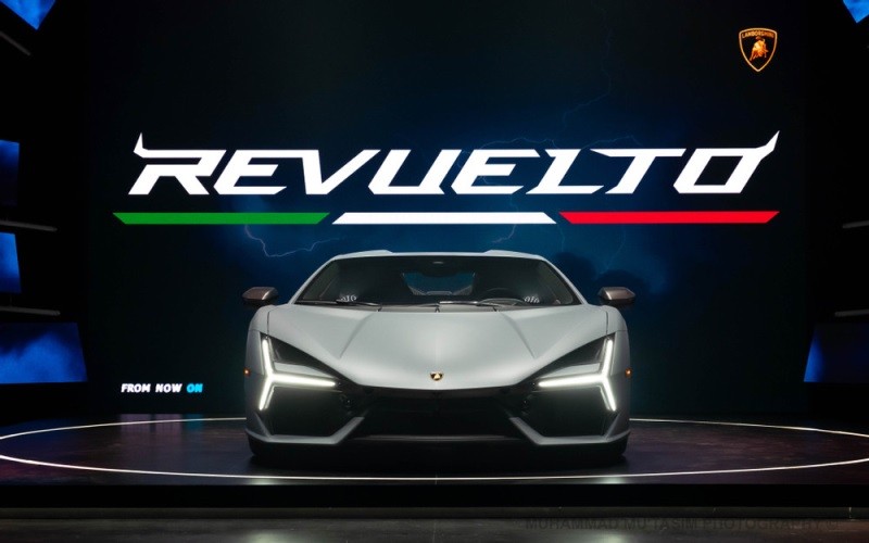 Cận cảnh Lamborghini Revuelto vừa ra mắt tại Singapore, giá hơn 46 tỷ đồng