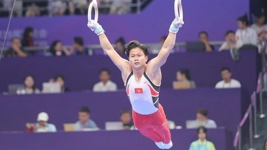 ASIAD 19: Khánh Phong xuất sắc giành Huy chương bạc cho đội tuyển thể dục dụng cụ Việt Nam