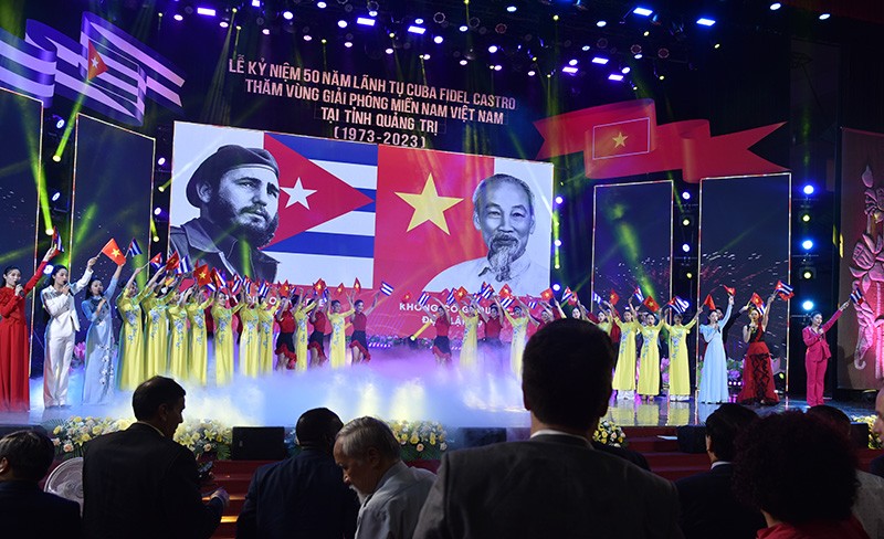 Khai mạc Lễ kỷ niệm 50 năm Lãnh tụ Fidel Castro thăm Vùng Giải phóng miền Nam tại tỉnh Quảng Trị. 