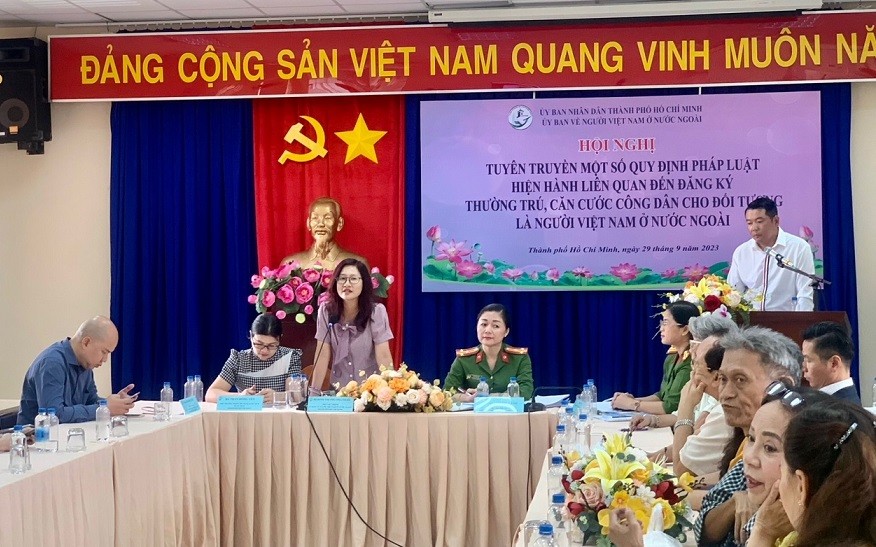 TP. Hồ Chí Minh đẩy mạnh tuyên truyền một số quy định pháp luật hiện hành cho đối tượng là người Việt Nam ở nước ngoài