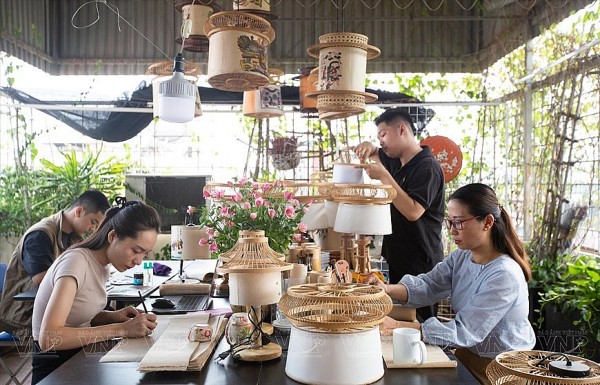 Beauty of Vietnamese culture imbued in art lanterns