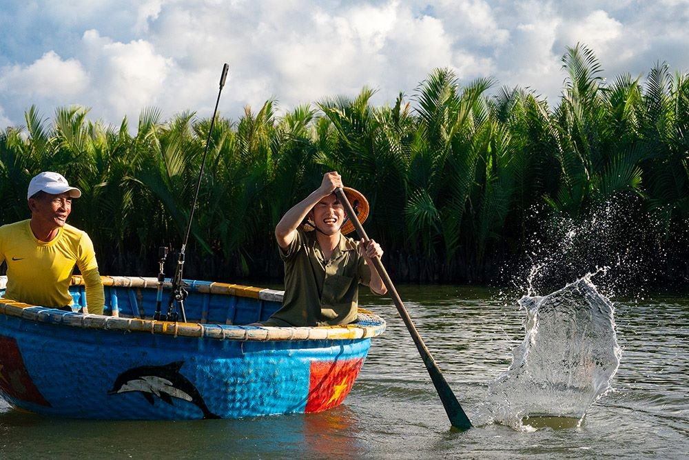 Eric Nam believes that tourists should try basket boats to feel the love for nature