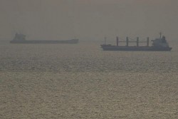 Các tàu chở hàng bắt đầu rời cảng Ukraine qua 'hành lang nhân đạo