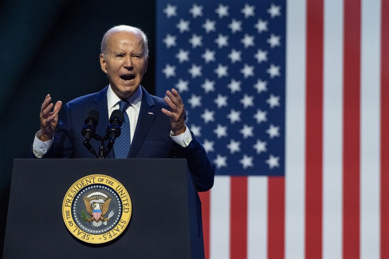 Tổng thống Joe Biden phát biểu trong sự kiện tôn vinh cố Thượng nghị sĩ đảng Cộng hòa John McCain ở Tempe, Arizona, ngày 28/9. Ngày 25/8/2018, ông John McCain qua đời tại nhà ở Arizona, Mỹ, thọ 81 tuổi. (Nguồn: Getty)