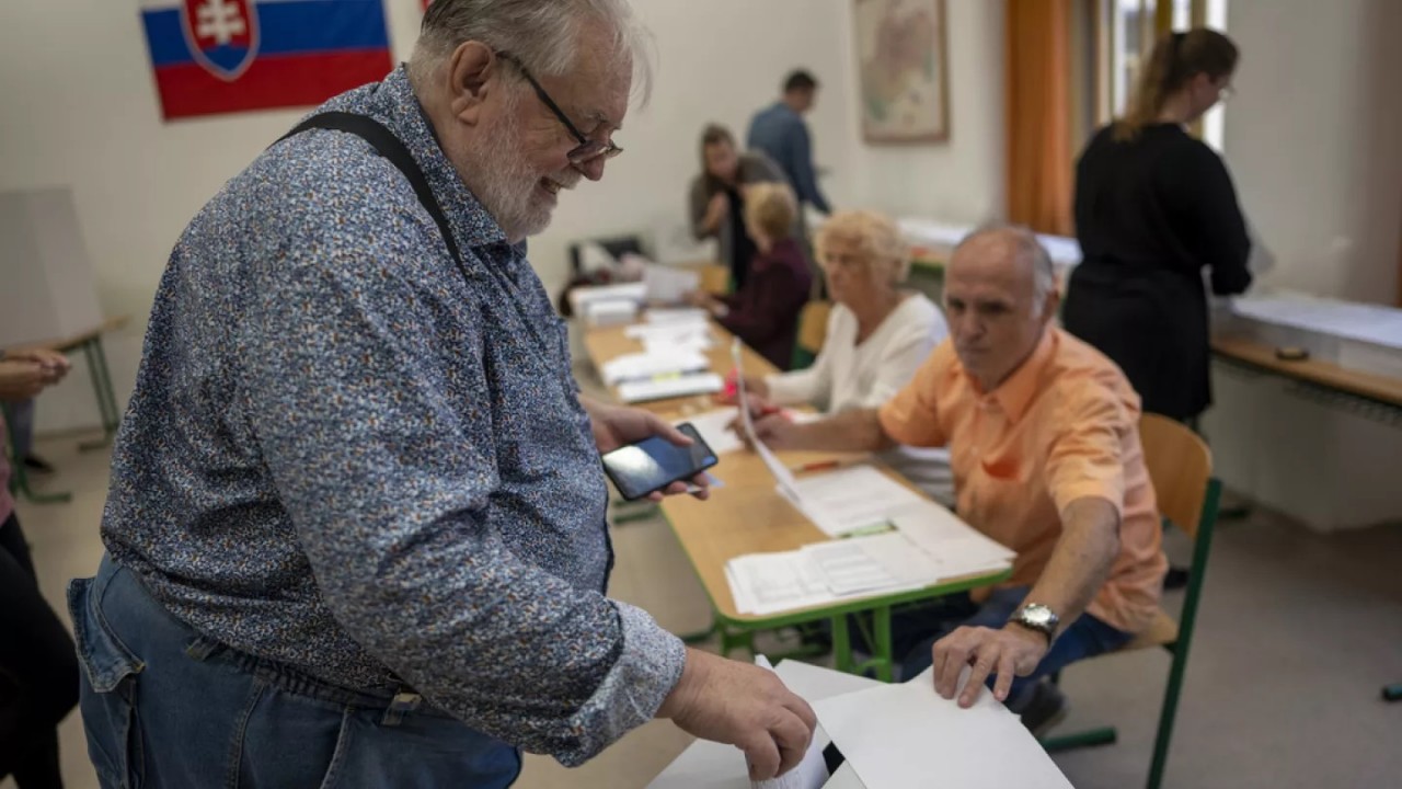 (10.02) Người dân Slovakia đã đưa ra sự lựa chọn của mình trong cuộc bầu cử ngày 30/9 vừa qua. (Nguồn: AFP/AP)