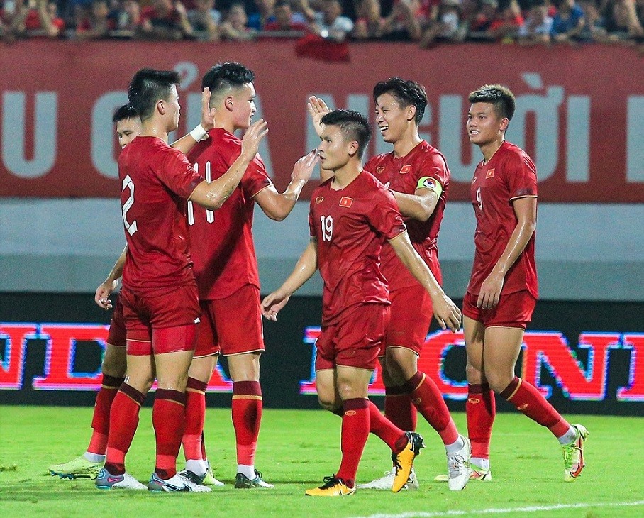 Các cầu thủ đội tuyển Việt Nam trong một trận thi đấu giao hữu. (Ảnh: Minh Dân)