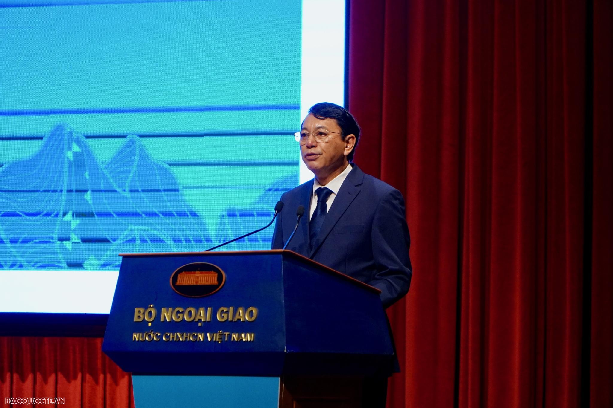 Conference promotes strength, potential of Cao Bang