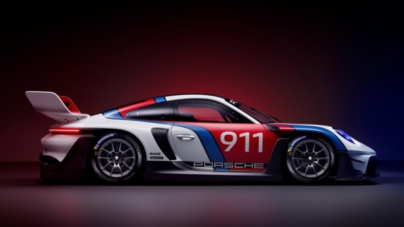 Cận cảnh xe đua Porsche 911 GT3 R rennsport vừa ra mắt, giá hơn 1 triệu USD