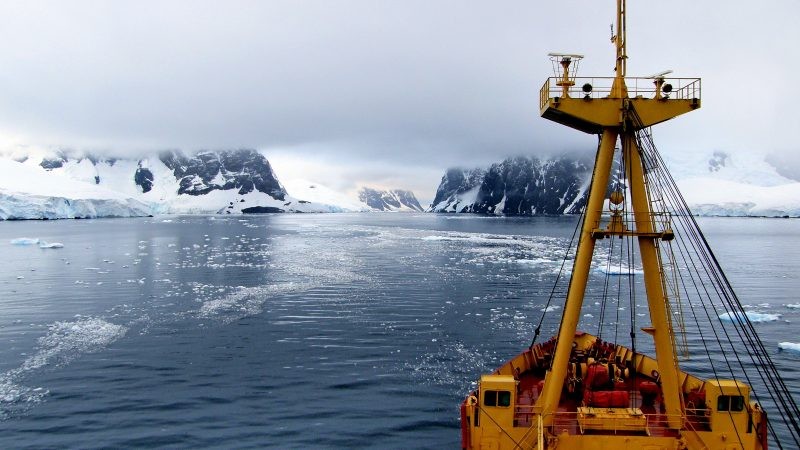 Tàu phá băng ở Bắc Cực. (Nguồn: Shutterstock)