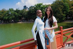 Hoa hậu Hòa bình quốc tế 2023: Thí sinh các nước rạng rỡ cùng áo dài Việt Nam chụp ảnh dưới nắng Thu Hà Nội
