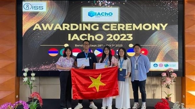 Hanoi students win gold medals at International Applied Chemistry Olympiad