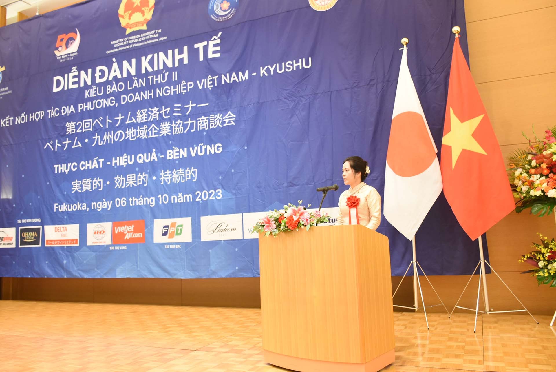 Bà Vũ Chi Mai, Tổng lãnh sự Việt Nam tại Fukuoka phát biểu.