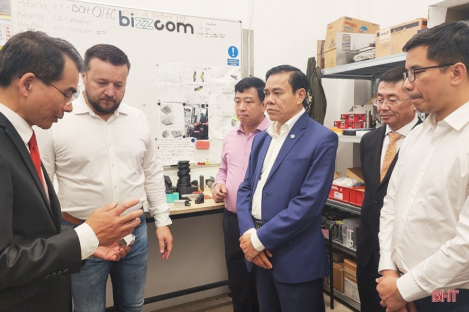 Ha Tinh delegation explores opportunities, promote bilateral economic ties  in Slovakia