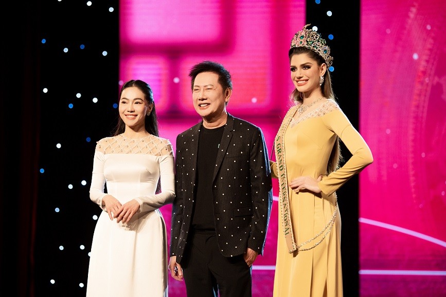 'Đặc sản' hô tên của Miss Grand International được trình diễn tại chương trình 'Xin chào Việt Nam'