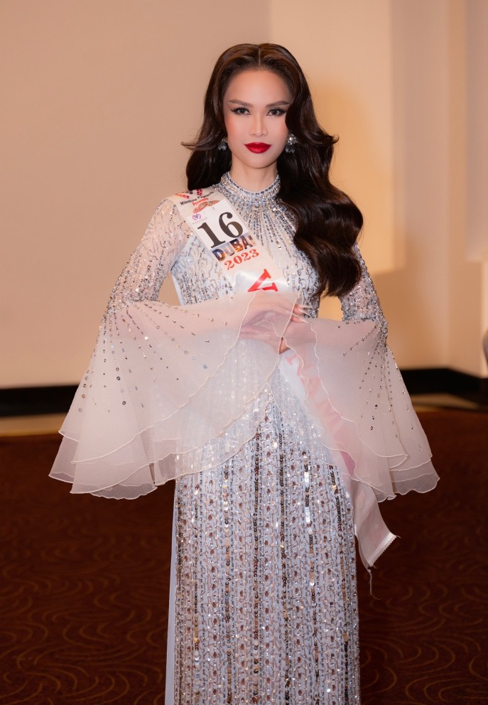 Hồng Vân đăng quang Hoa Hậu Quý Bà Thế Giới Milestone 2023 tại Dubai