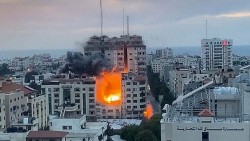 Xung đột ở Dải Gaza: Thủ lĩnh đối lập Israel được mời tham gia chính phủ, còi báo động vang rền Tel Aviv, Hamas nói ‘tiến gần chiến thắng’