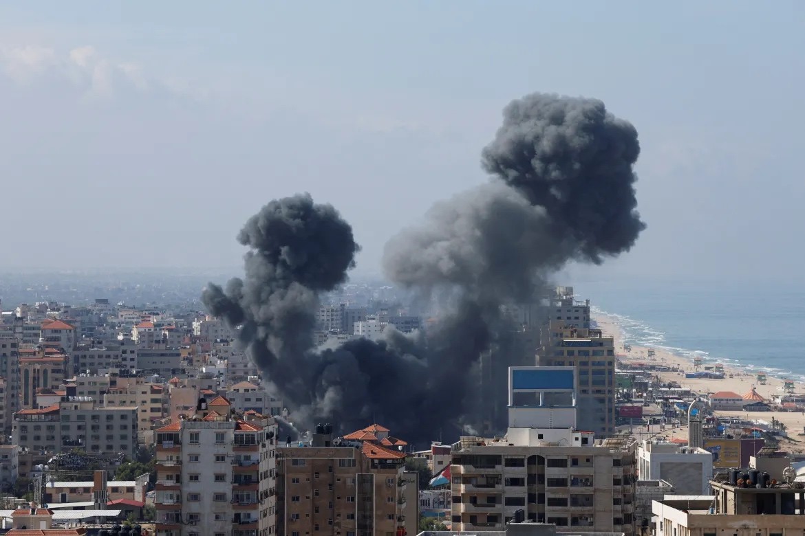 Israel không kích vào dải Gaza để đáp trả Hamas