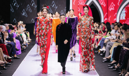 Potential to bring costumes imbued with traditional culture to the world | Culture - Sports  | Vietnam+ (VietnamPlus)