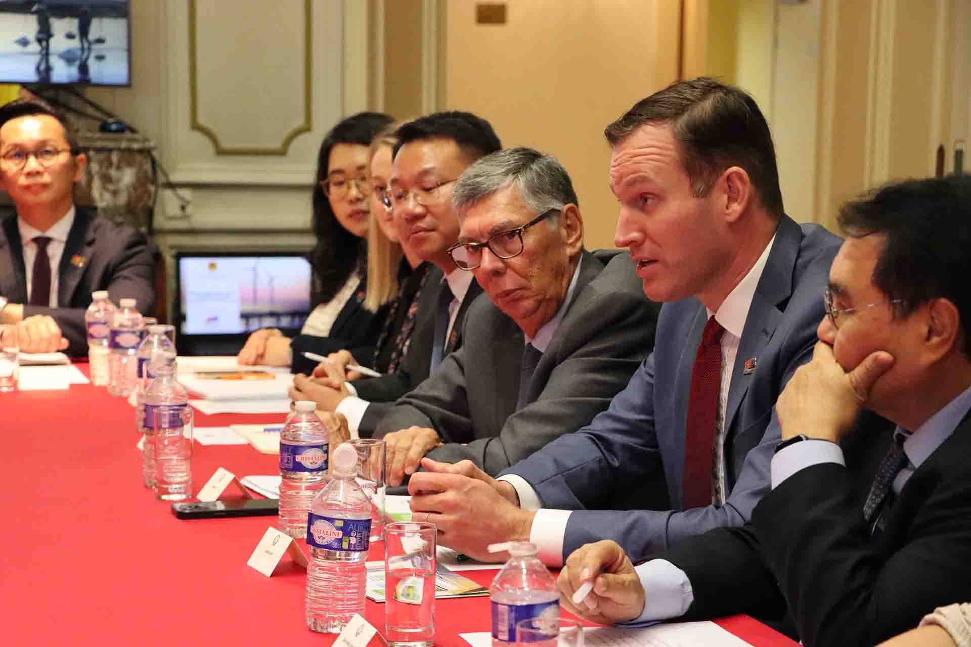 Chủ tịch, Ban lãnh đạo EuroCham cùng đại diện các doanh nghiệp đều rất chia sẻ và nhất trí với các đề xuất của Việt Nam.