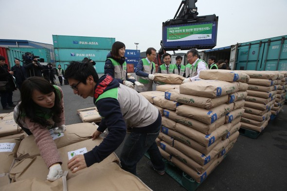 Hàn Quốc xem xét điều kiện nối lại viện trợ nhân đạo cho Triều Tiên