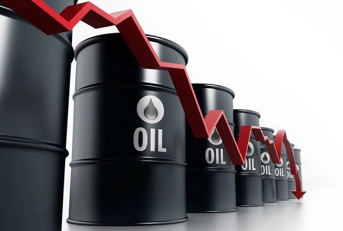 Giá xăng dầu hôm nay 11/10: Thế giới giảm mạnh; trong nước có giảm theo?