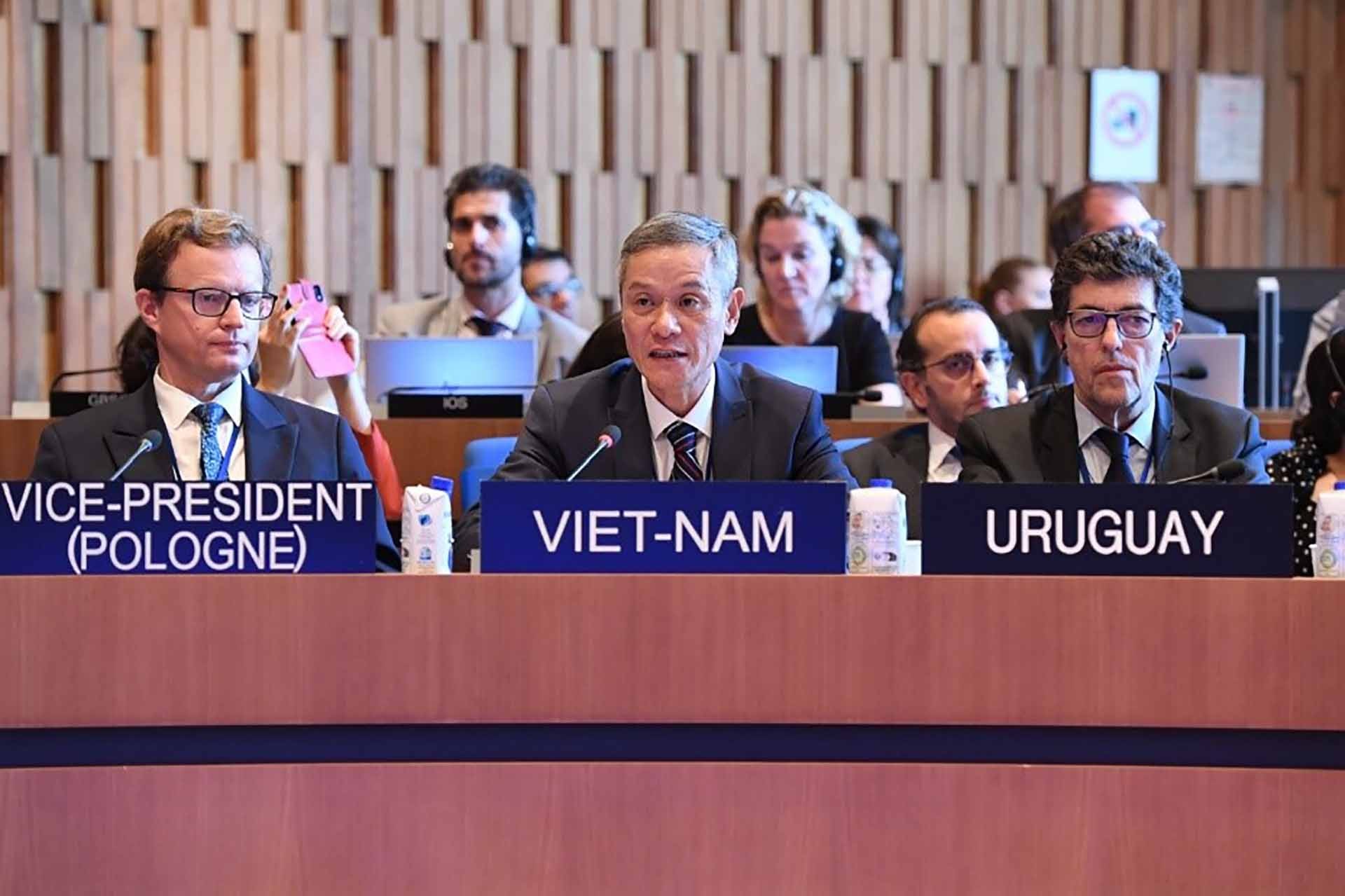 Trợ lý Bộ trưởng Nguyễn Minh Vũ phát biểu tại phiên khai mạc. (Nguồn UNESCO)