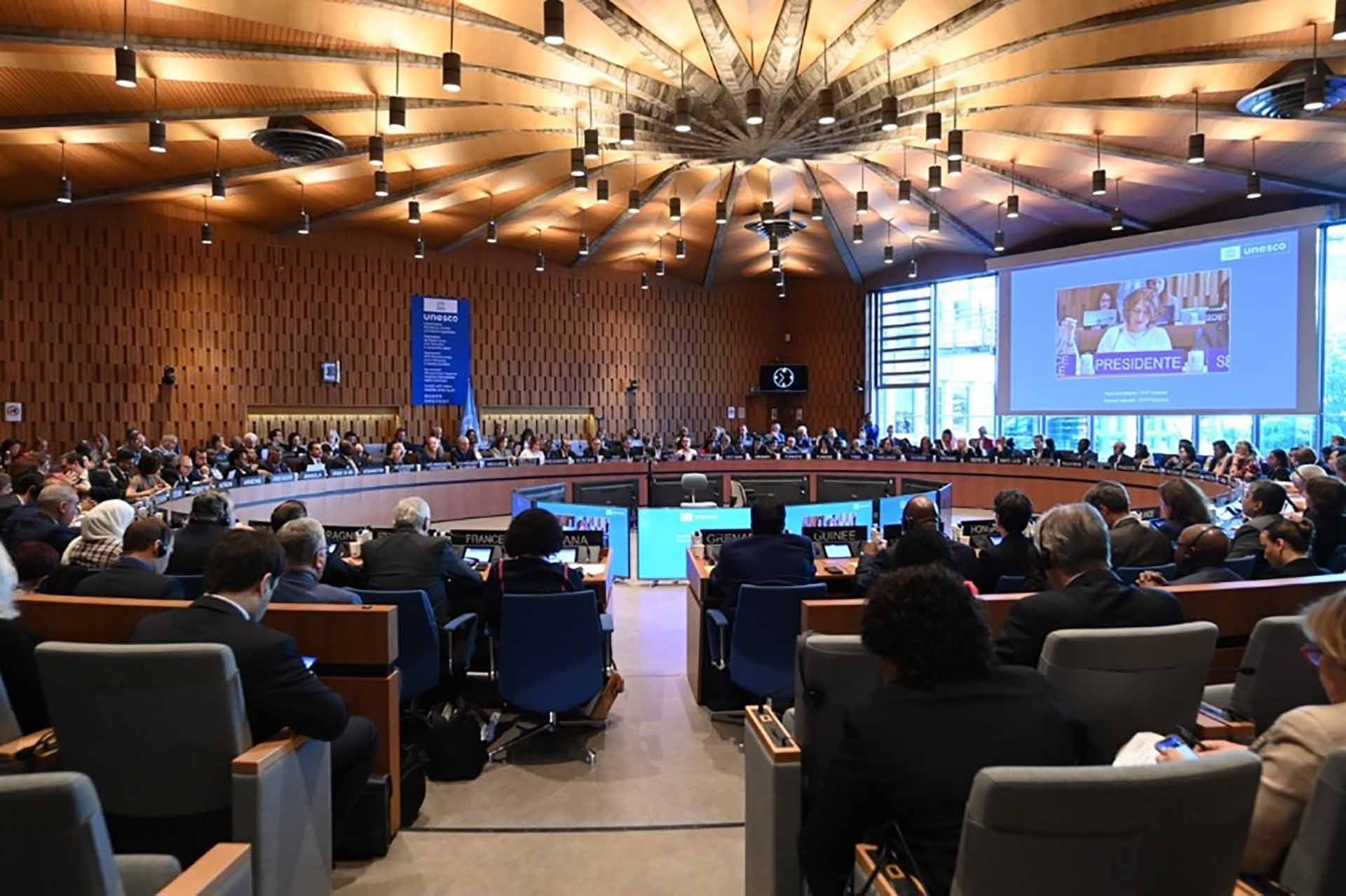Toàn cảnh phiên khai mạc Kỳ họp lần thứ 217 Hội đồng chấp hành UNESCO. (Nguồn UNESCO)